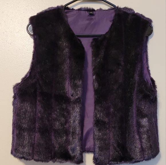 Faux fur sizee med beautiful condition - Picture 2 of 6